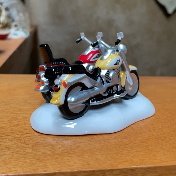 Harley-Davidson Department 56 Motorcycle Figurine - Picture 4 of 12